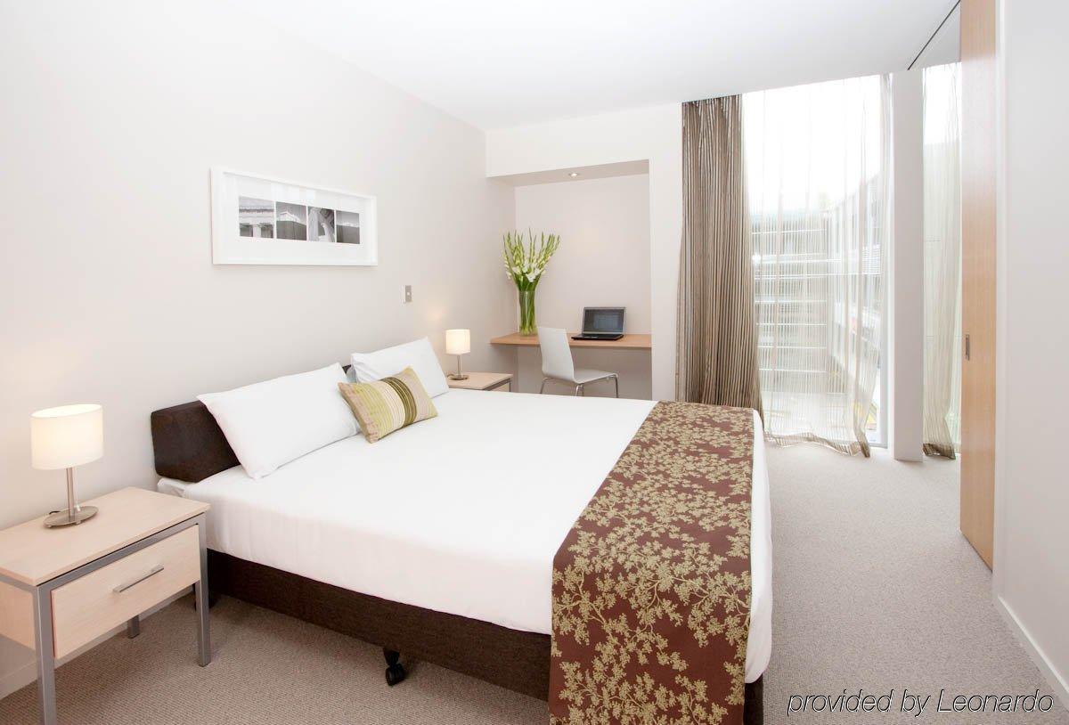 Quest Carlaw Park Serviced Apartments Auckland Room photo